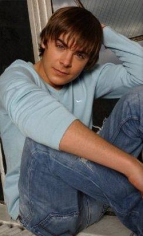Zac Efron02.jpg