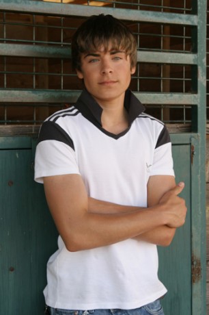 Zac Efron03.jpg